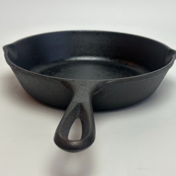 LODGE - Cast Iron Skillet 8" 1.75" H, 8" dia. - SEASONED & READY - Picture 10 of 10